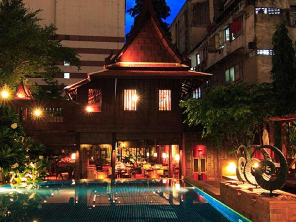 The Rose Bangkok Hotel Bagian luar foto