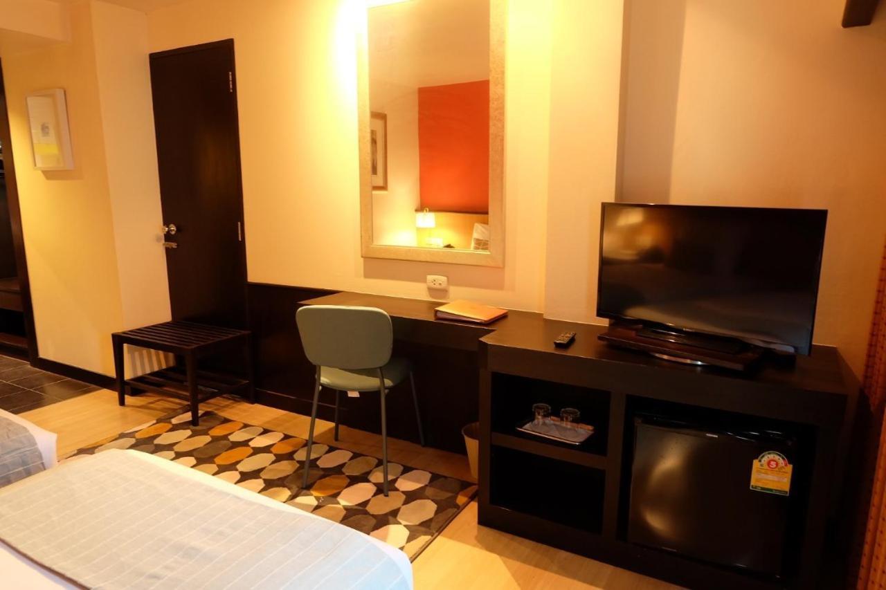 The Rose Bangkok Hotel Bagian luar foto